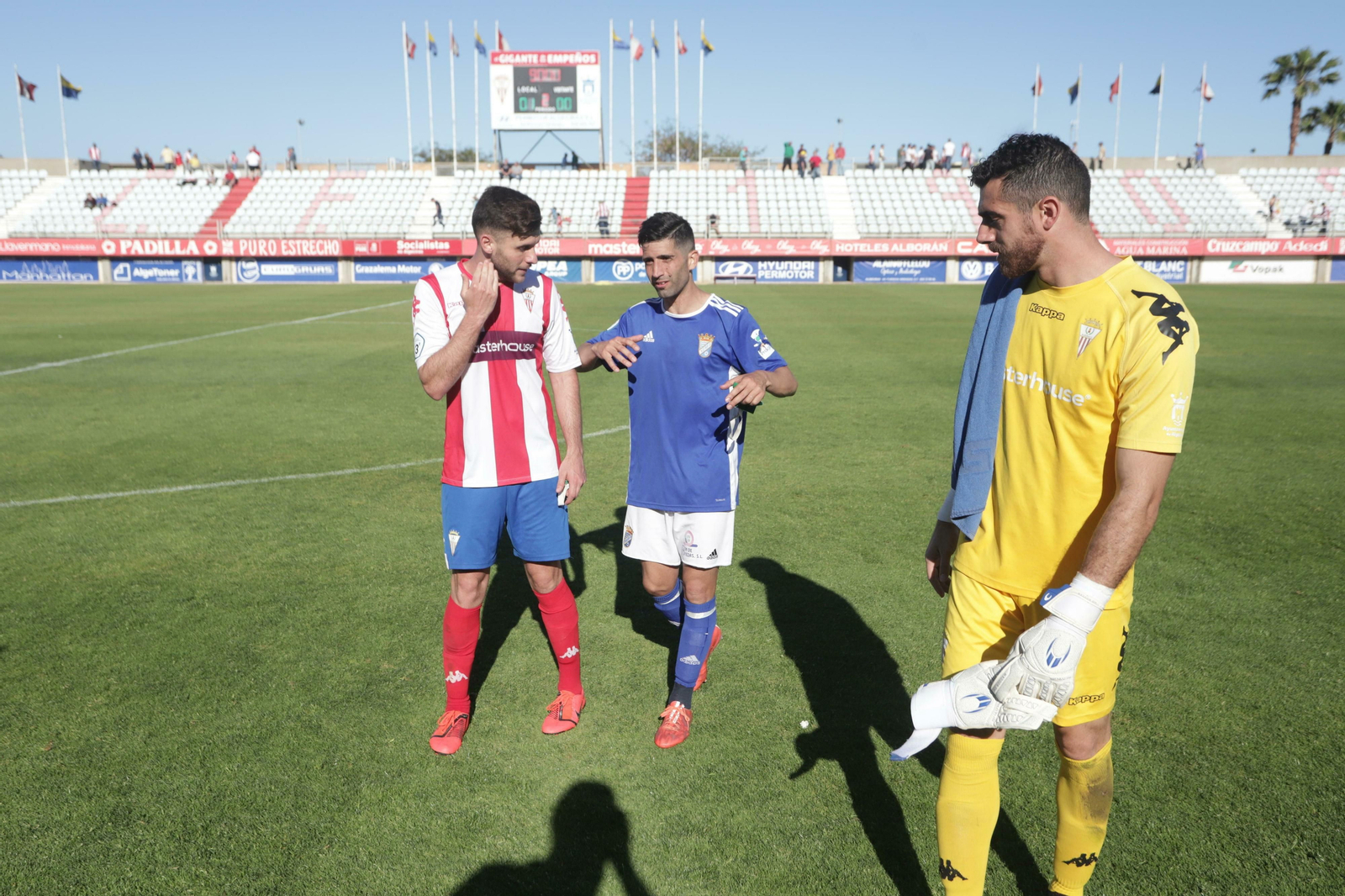 David Narváez charla con Iván Turrillo al término del encuentro.