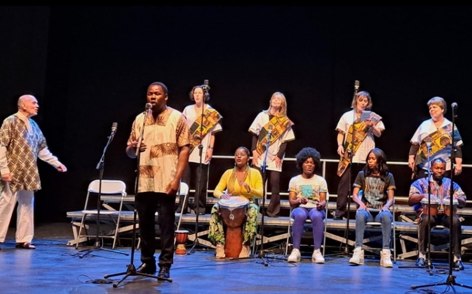 El grupo Take me to the end of the world en una de sus actuaciones.