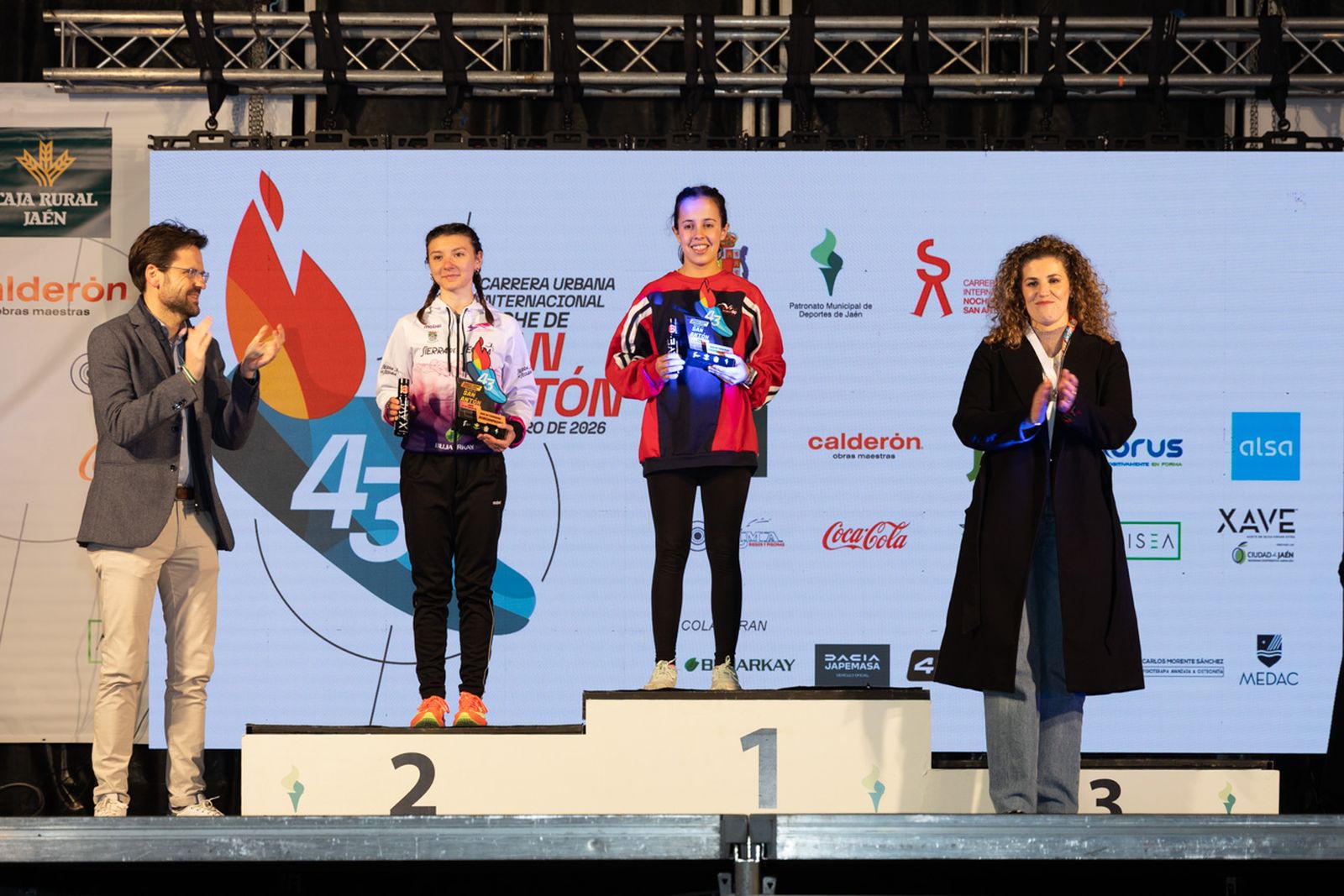 En imágenes: entrega de trofeos de todas las categorías de la Carrera de San Antón 2026