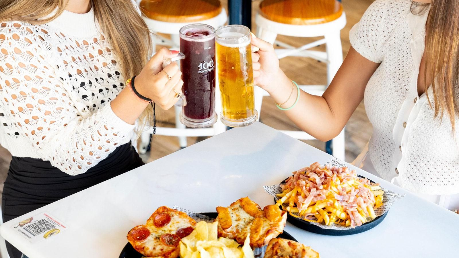 La compañía comenzó su andadura con 100 Montaditos.