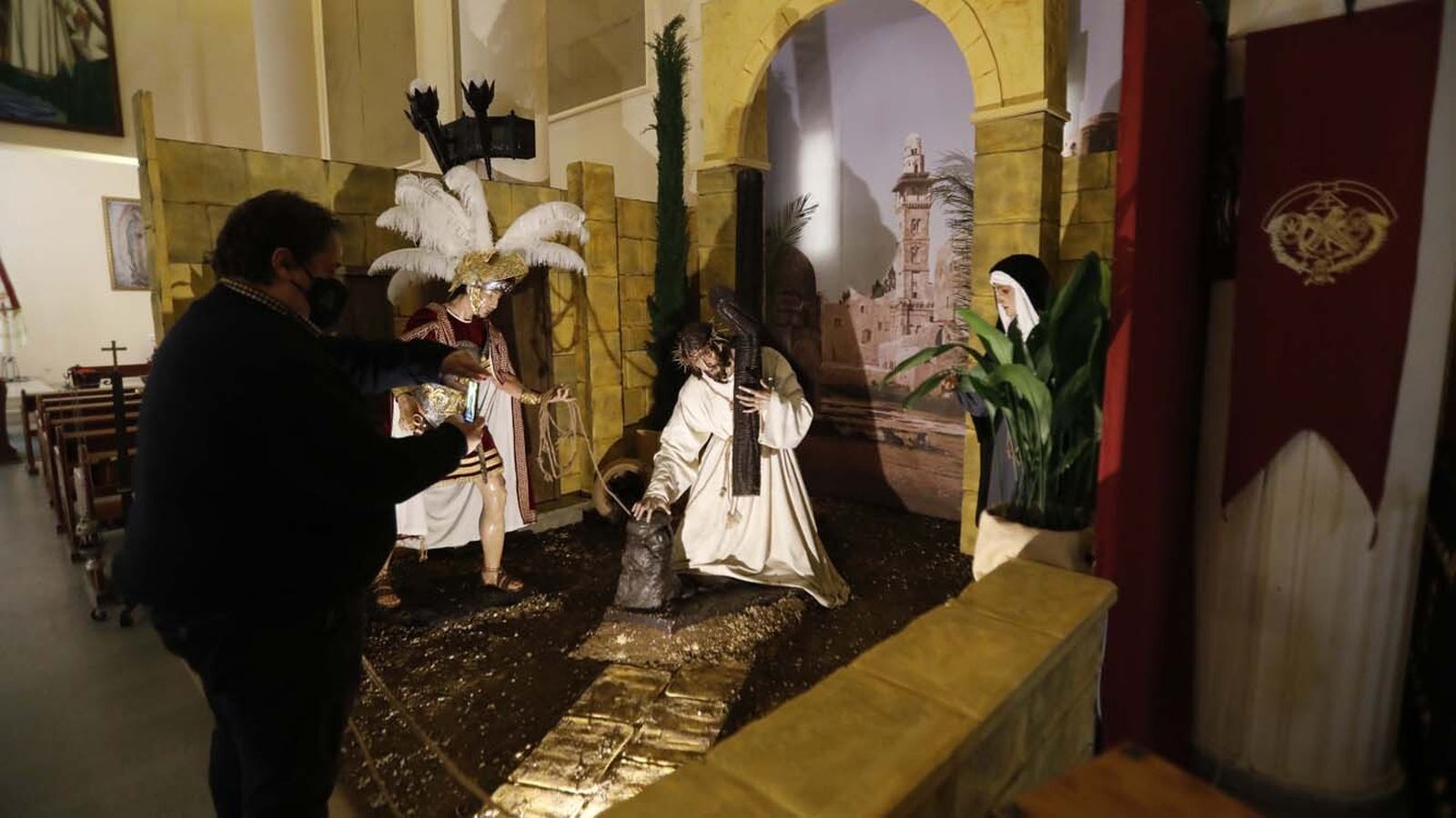 Fotos del Jueves Santo en Algeciras: Tres Caídas, Nazareno y Cristo de la FE