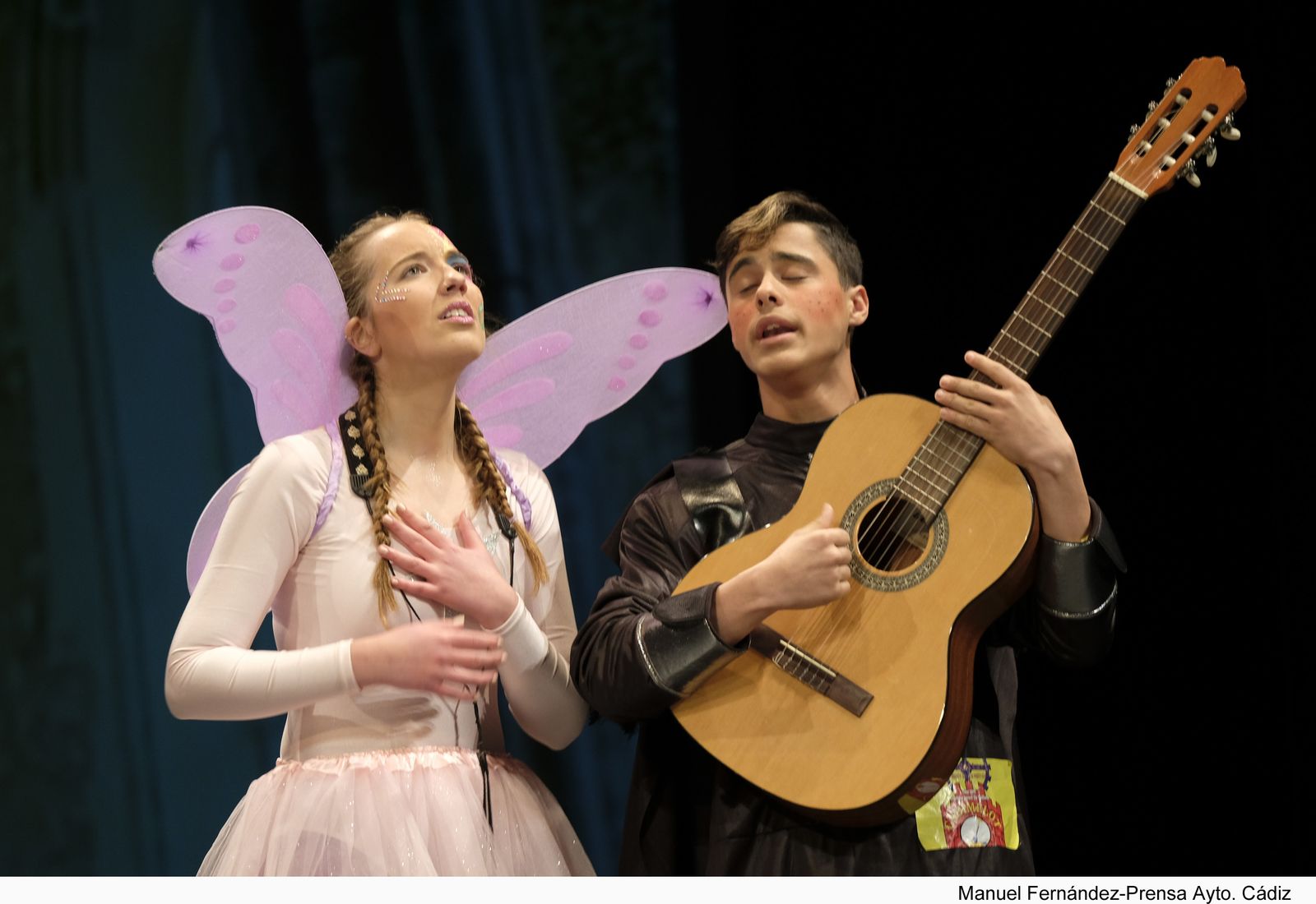 El cuarteto de Guillena 'Blanquita I y los caballeros de la mesa semicircular: The Comedy'