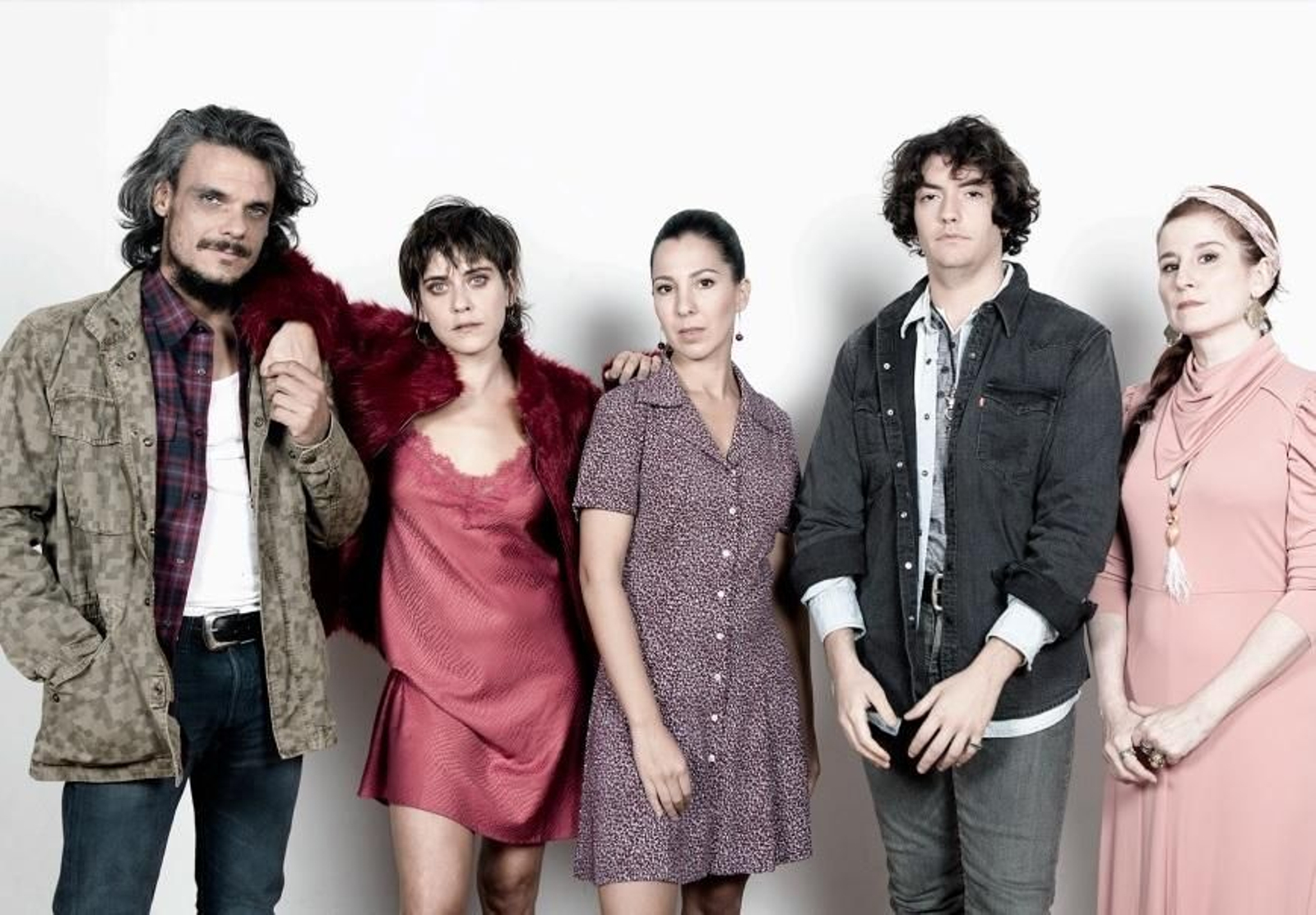El elenco de 'La pasión de Yerma': Críspulo Cabezas, María León, Lucía Espín, Diego Garrido y Mari Paz Sayago.