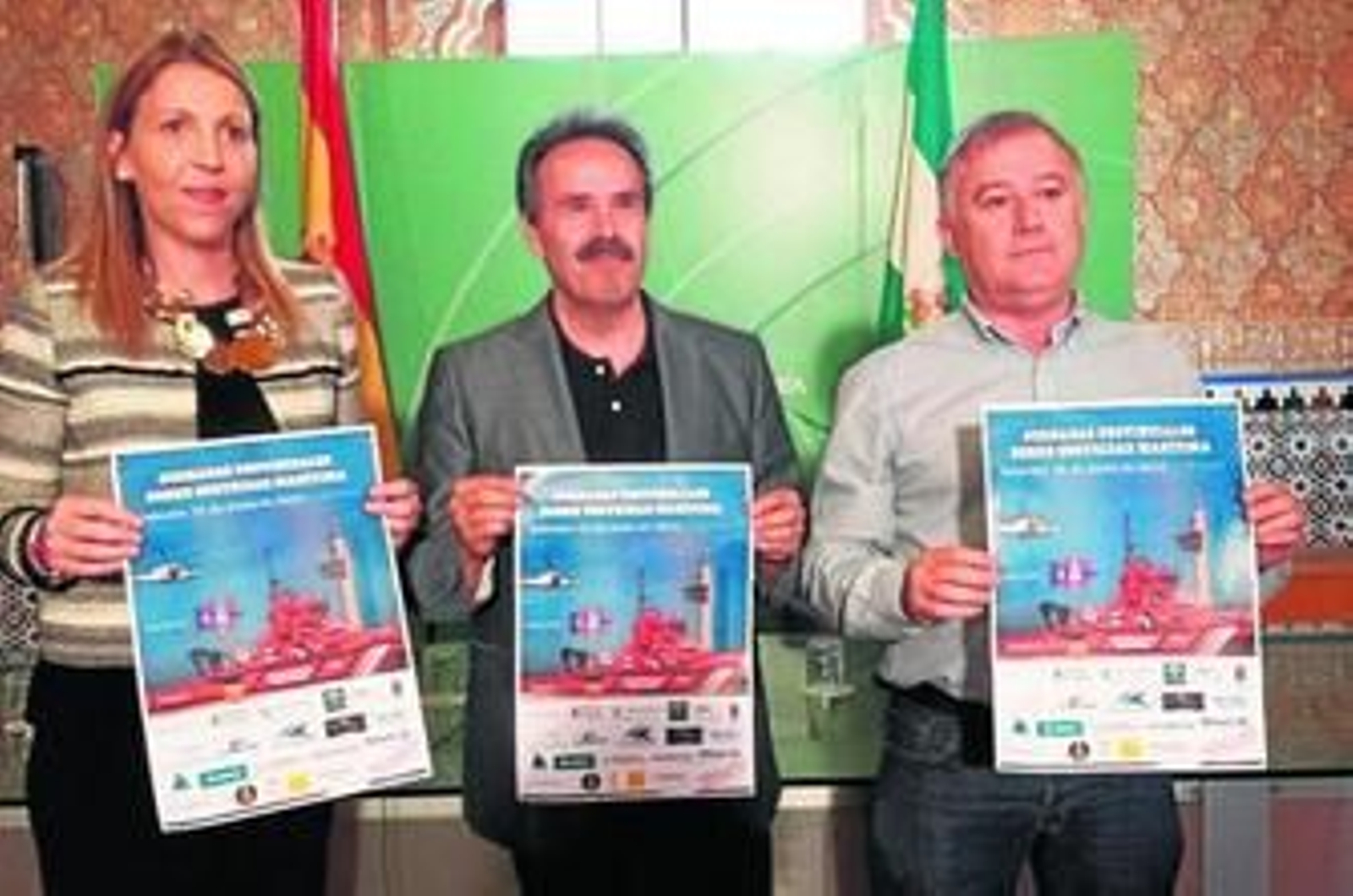 La concejala de Deportes ejidense, el delegado provincial y el presidente del club náutico de Balerma.