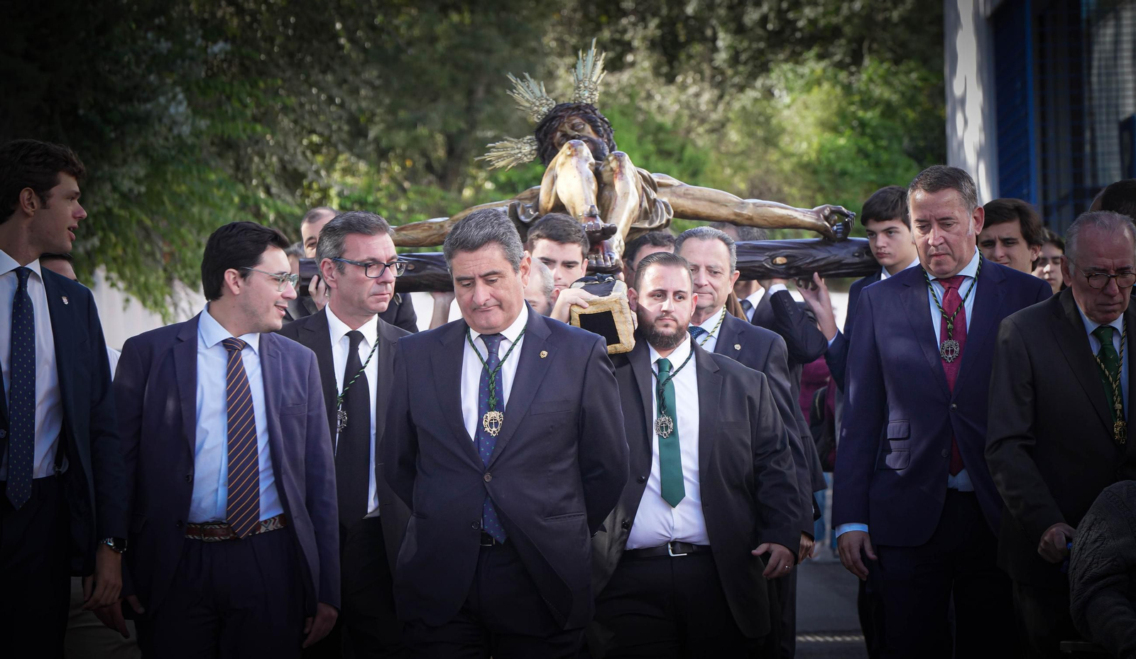 Imágenes del Cristo de la Esperanza con los ancianos del San Juan Grande en Jerez