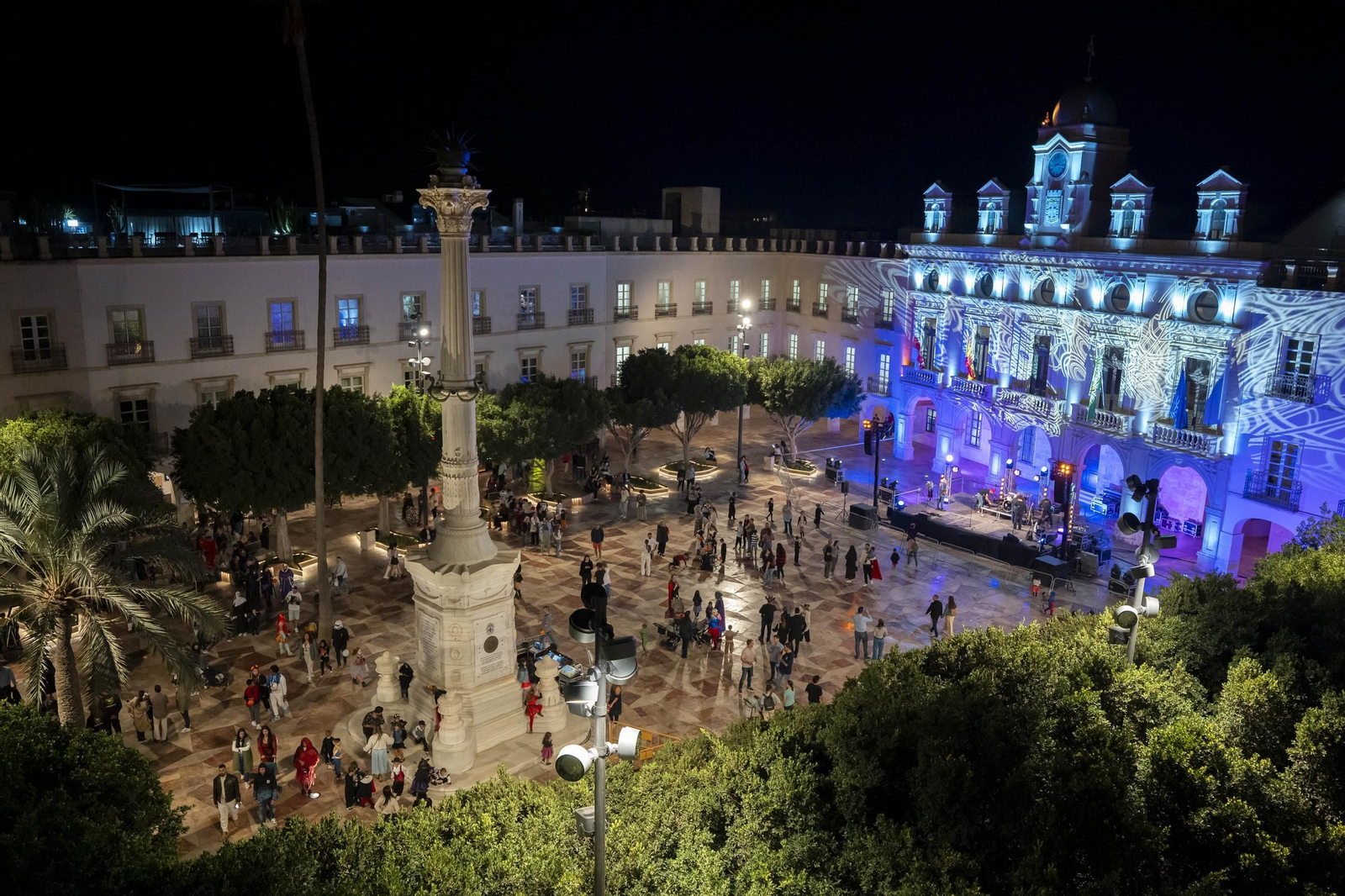 Las mejores imágenes de la noche en negro de Almería