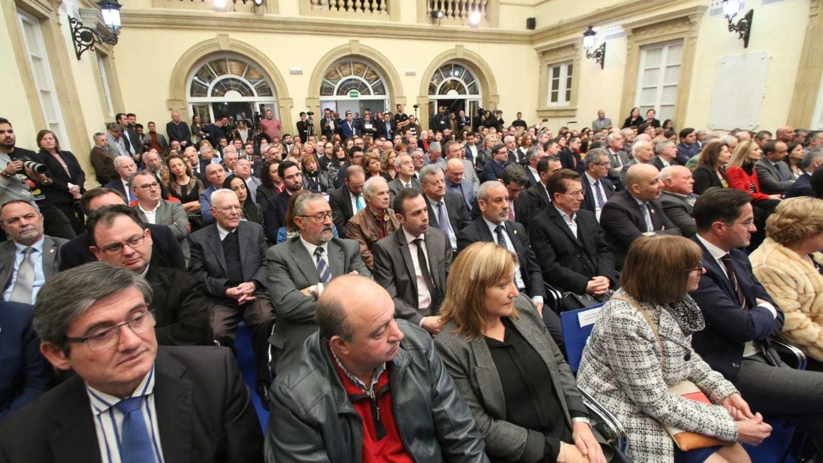 El Patio de Luces del Palacio Provincial durante el pleno de investidura