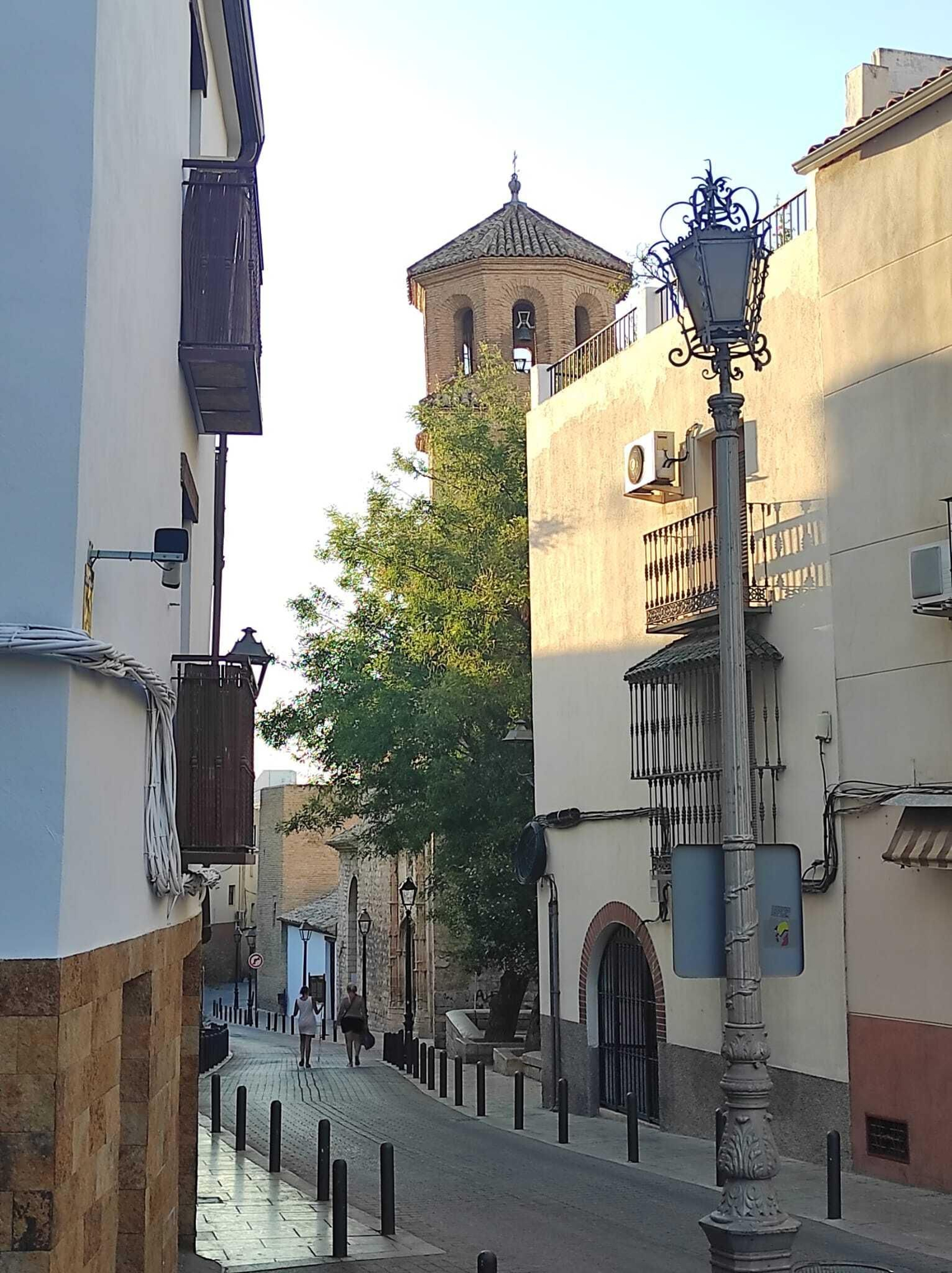 La ruta comienza en el Barrio de la Magdalena.