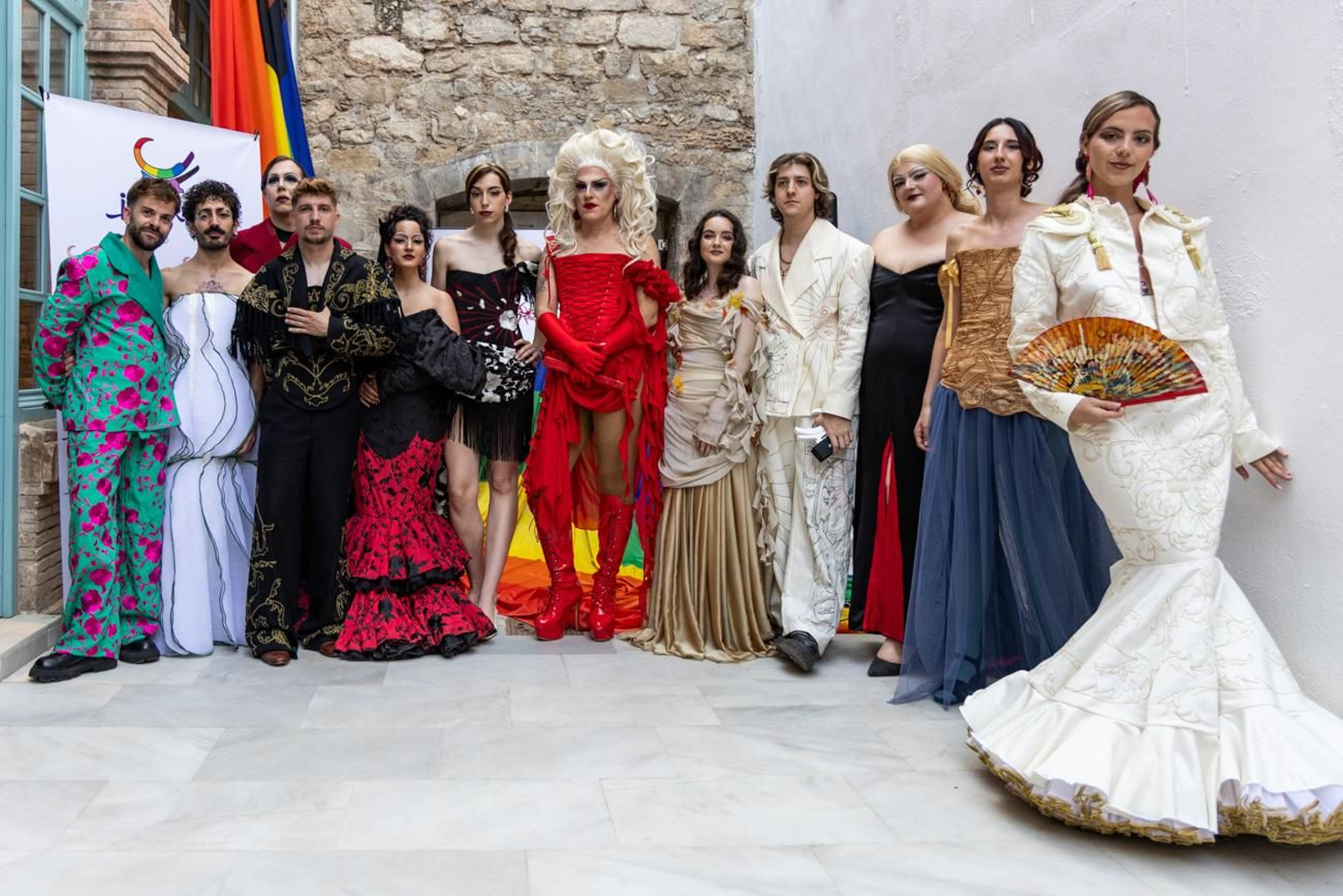 Alberto Batres, el diseñador jiennense presenta sus creaciones en el evento en el que se aborda cómo performar el género a través de la moda