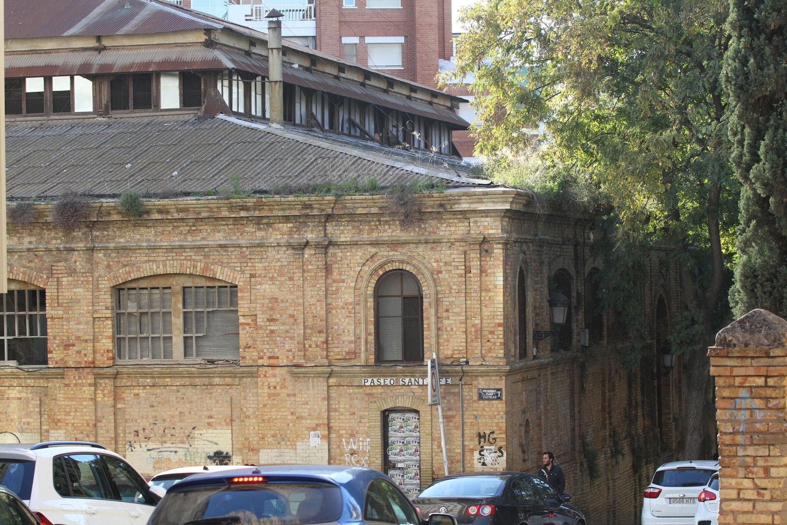 Vista parcial del edificio del antiguo cuartel de Santa Fe.