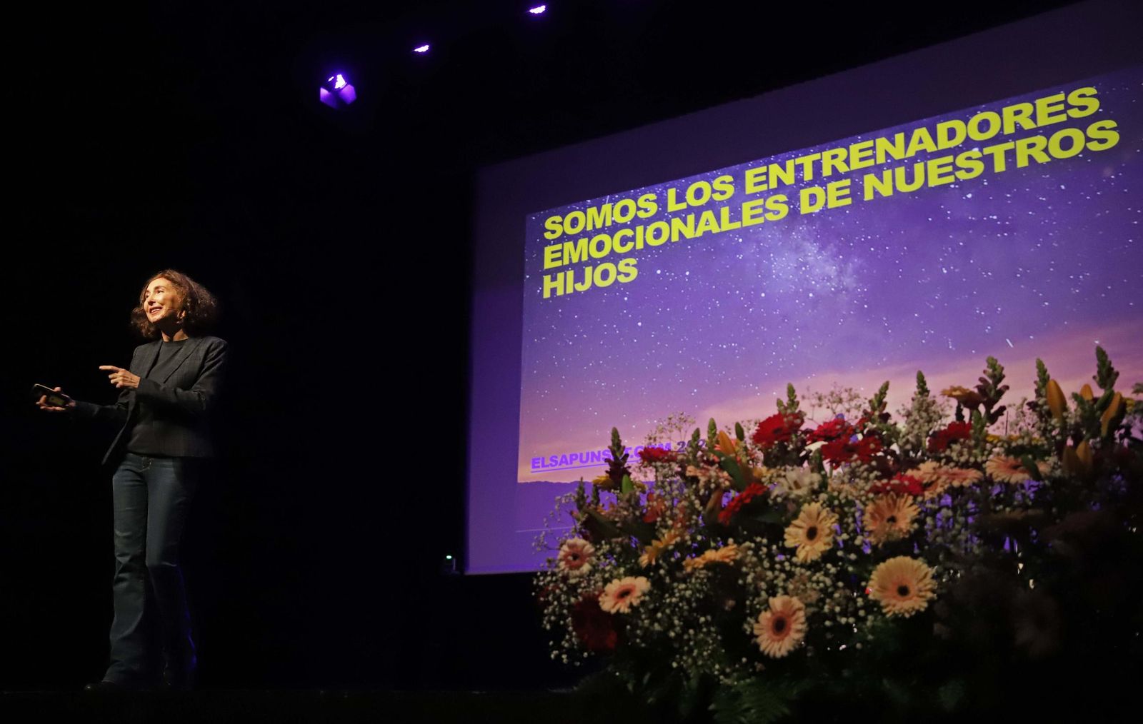 Elsa Punset defiende el optimismo inteligente en el ciclo Attendis Talks en Algeciras