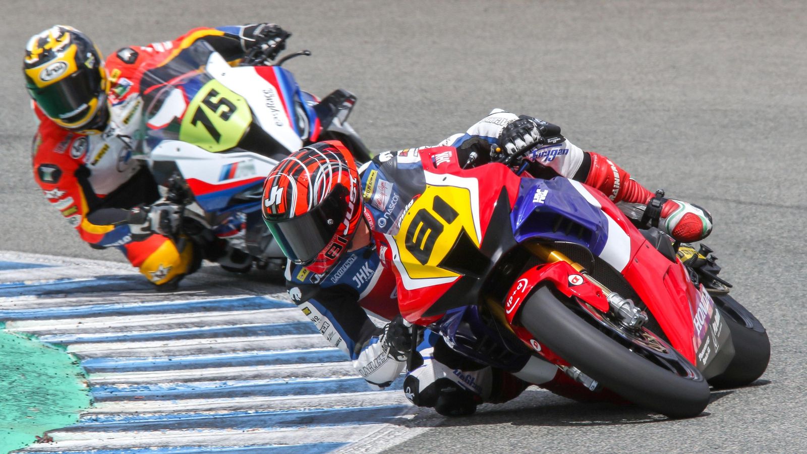 Jordi Torres, liderando la carrera por delante de Ivo Lopes.