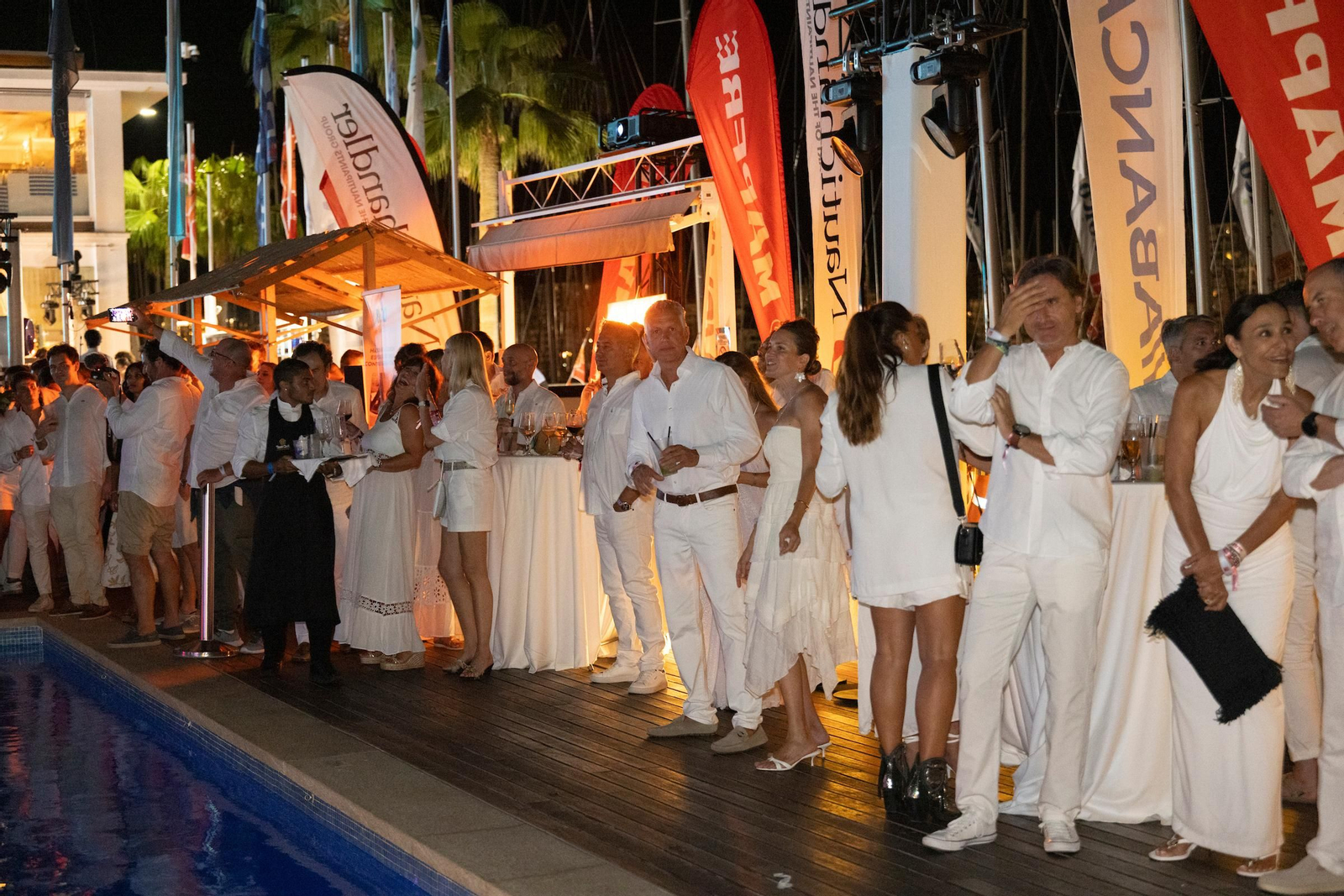 Búscate en el Cóctel de Blanco de la Copa del Rey Mapfre de vela