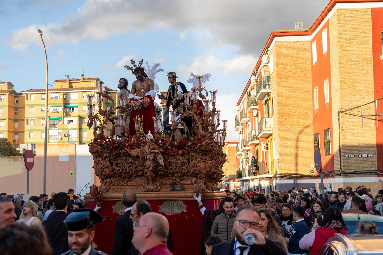 Martes Santo: Imágenes de la procesión de La Sentencia