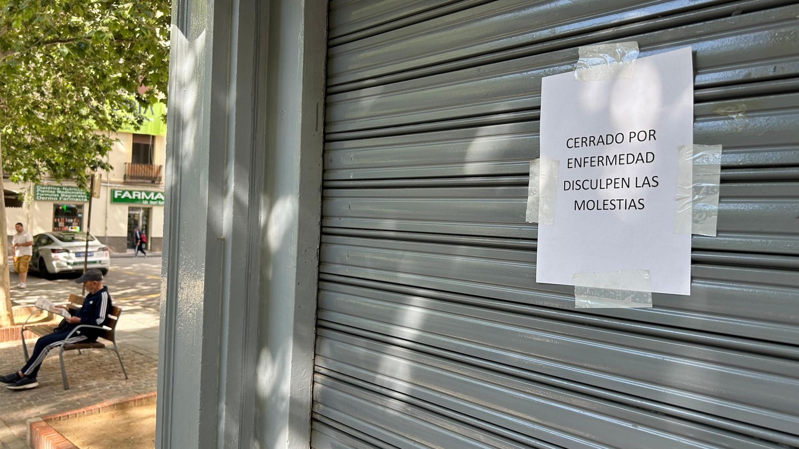 Cartel que anuncia el cierre temporal.