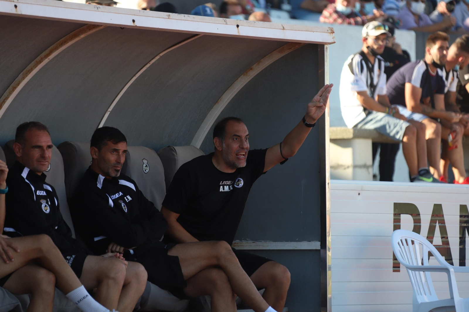 La victoria del Córdoba CF ante la Balompédica Linense, en imágenes