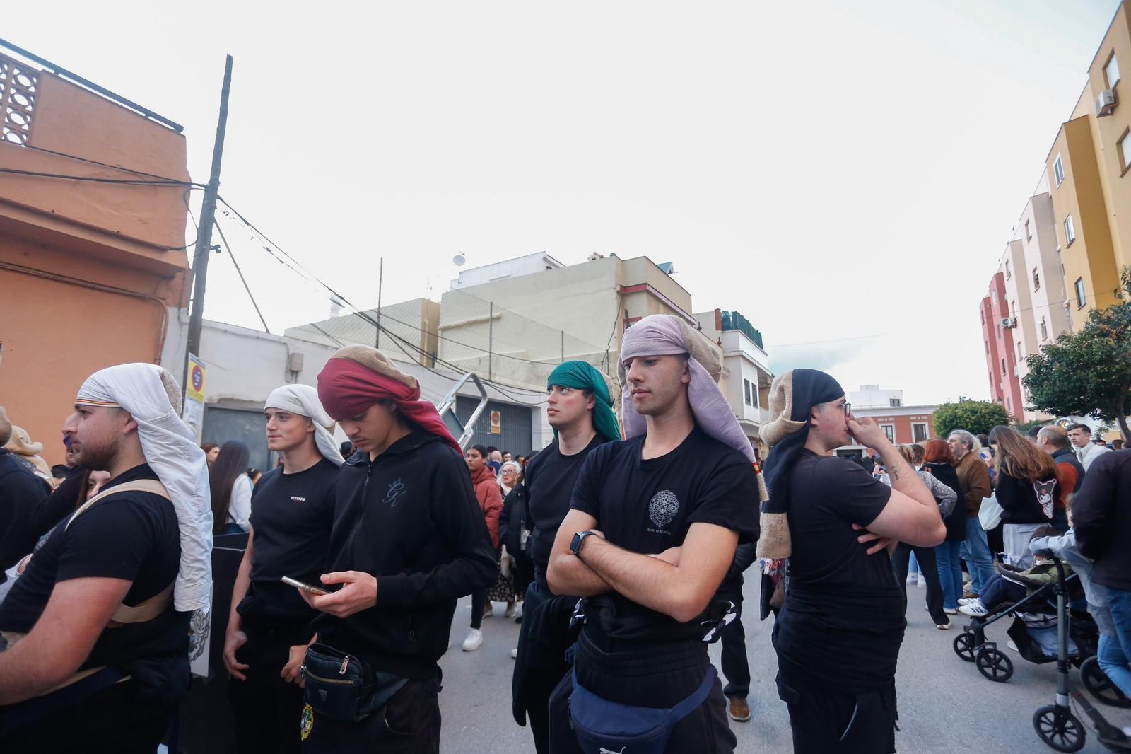 Fotos del Lunes Santo en La Línea: El Silencio