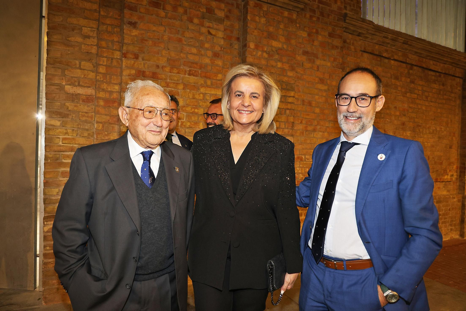 Imágenes de los invitados a la gala de los  37 premios Onubenses del Año