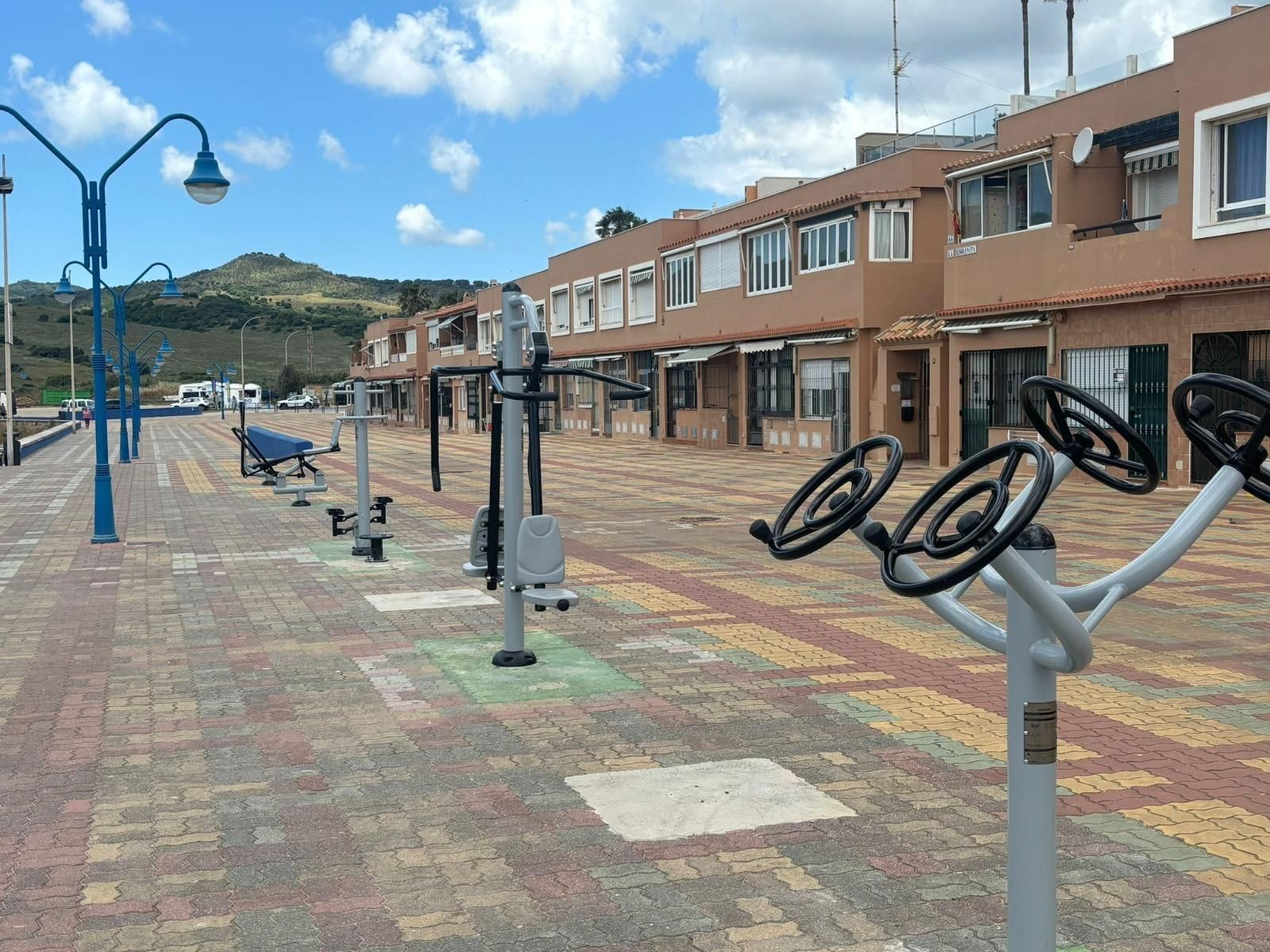 Los nuevos elementos deportivos instalados por la Delegación de Playas.