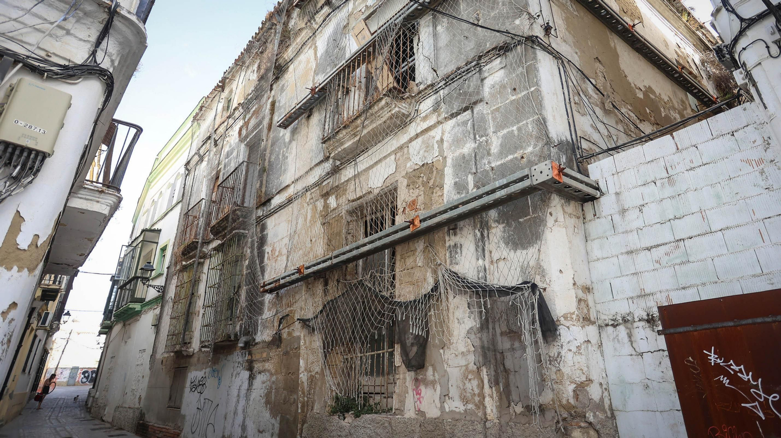 Las casas en ruinas de la calle Juana de Dios Lacoste en Jerez