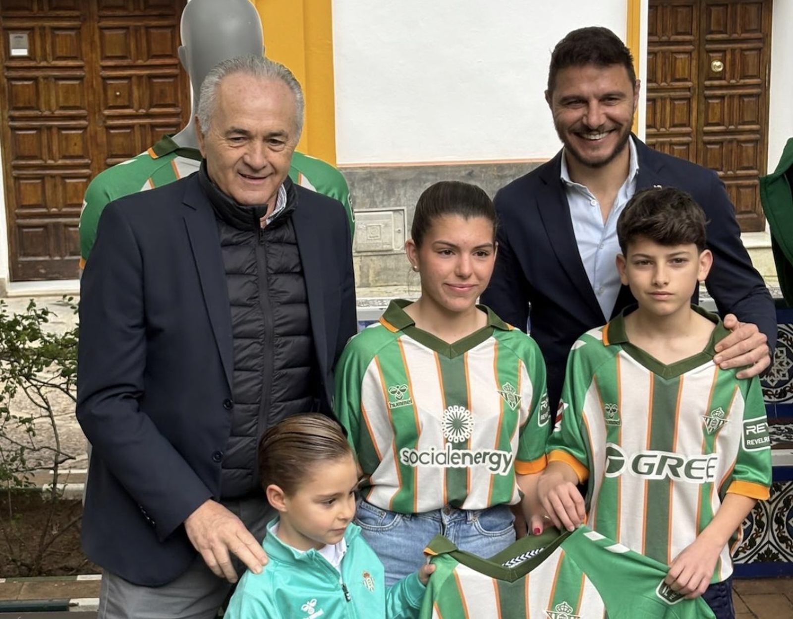 La nueva camiseta del Betis con Forever Green