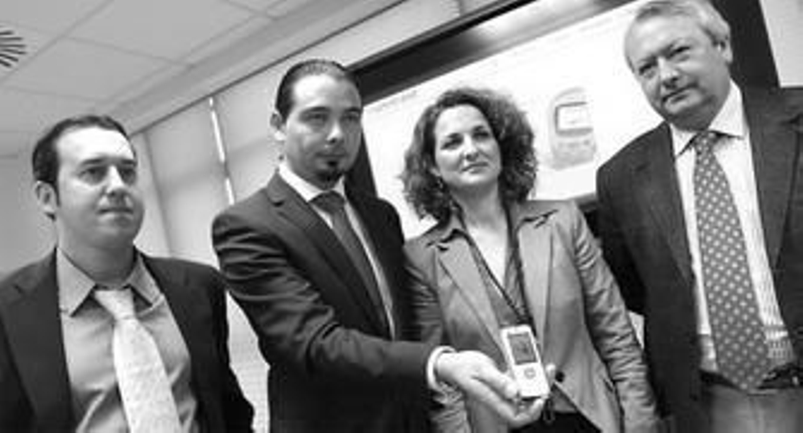 Los socios de Alea Technologies junto a la delegada de Innovación, Pilar Serrano, y el presidente del PTA, José Luis Marcos.