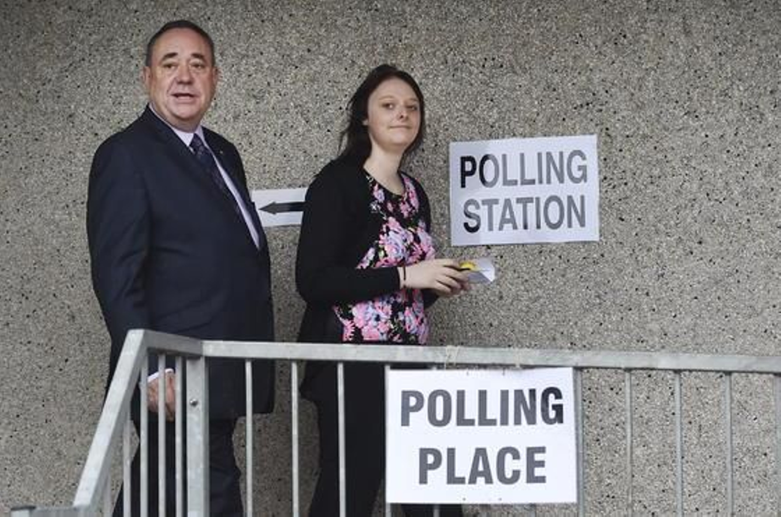 Alex Salmond entrando a votar.

Foto: EFE