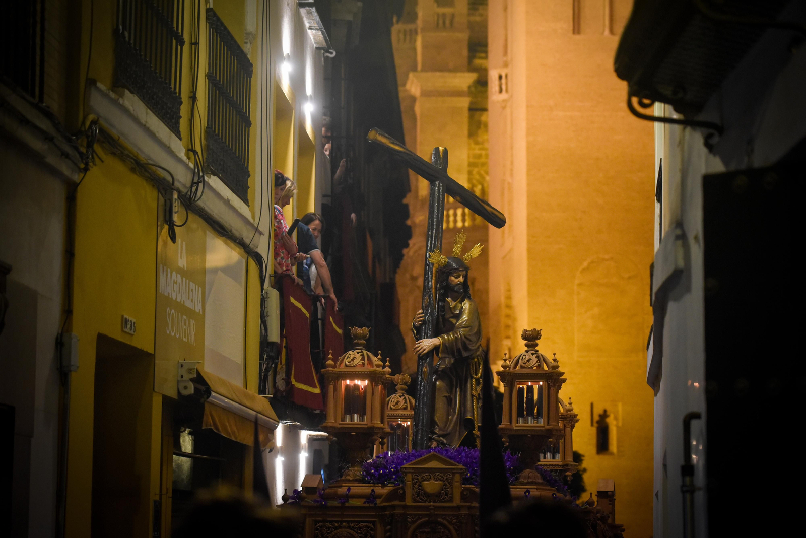 Las imágenes de la Hermandad de La Corona en la Semana Santa de Sevilla 2024