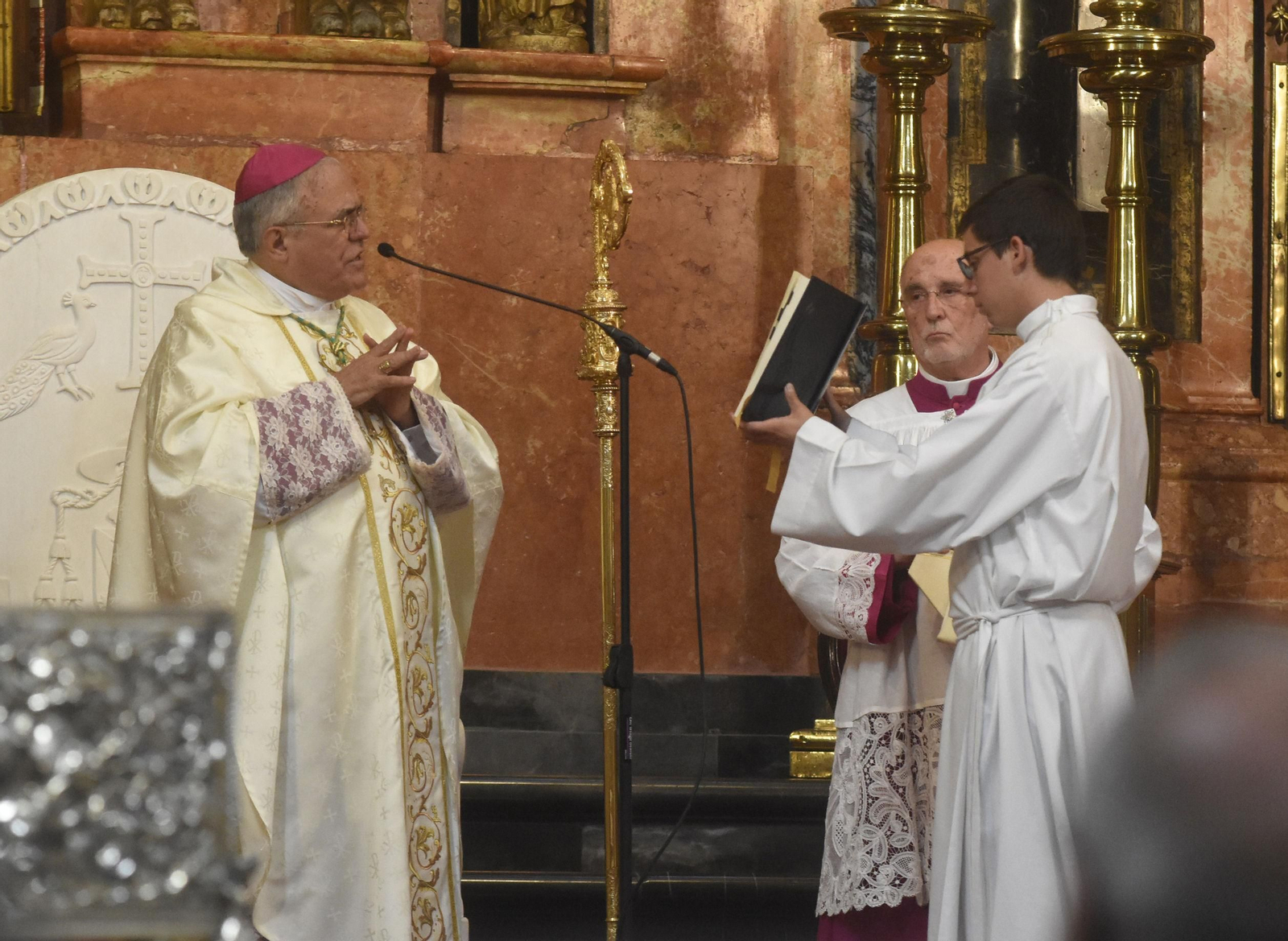 El obispo de Córdoba, Demetrio Fernández, durante una misa en la Mezquita-Catedral.
