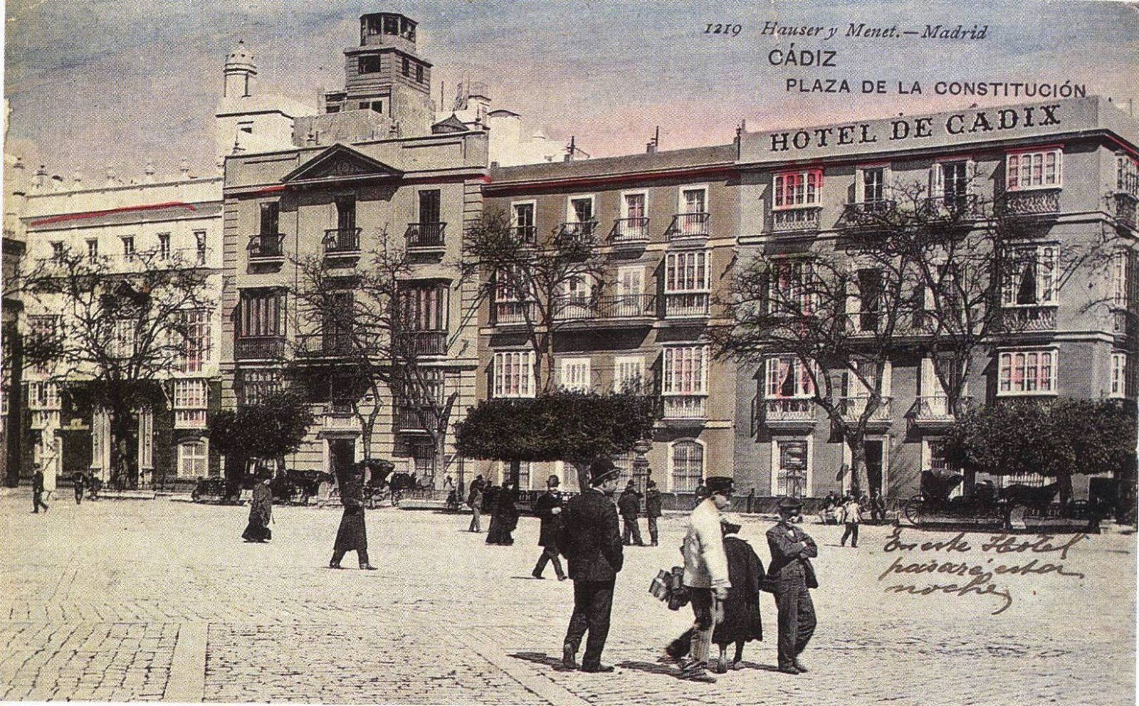 Así se ha tranformado la plaza de San Antonio