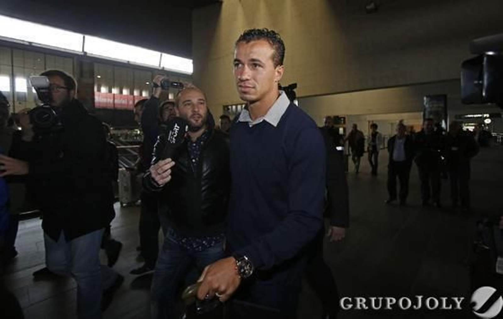 Leandro Damiao la su llegada a Santa Justa  Foto: Antonio Pizarro