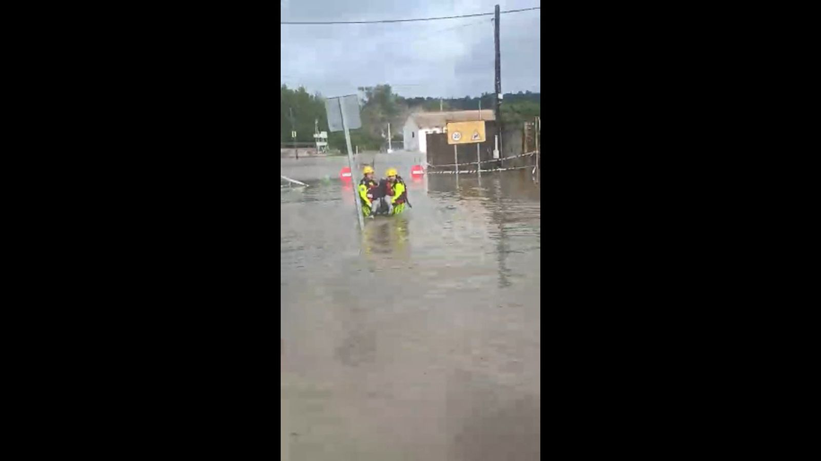 Rescate de una vecina en Arcos