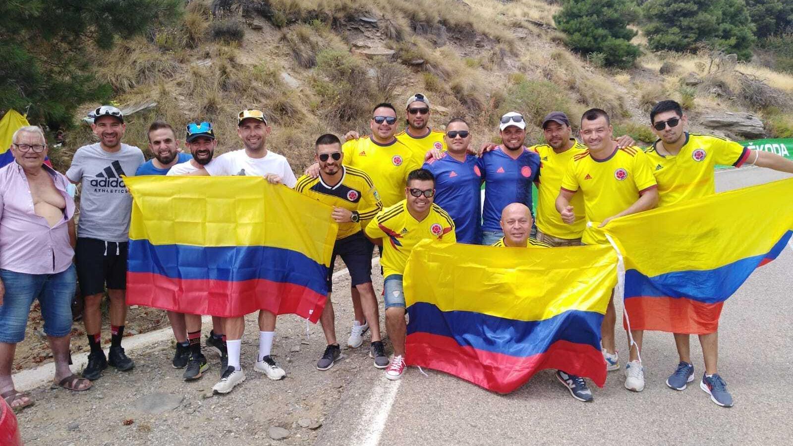 Un nutrido grupo de colombianos.