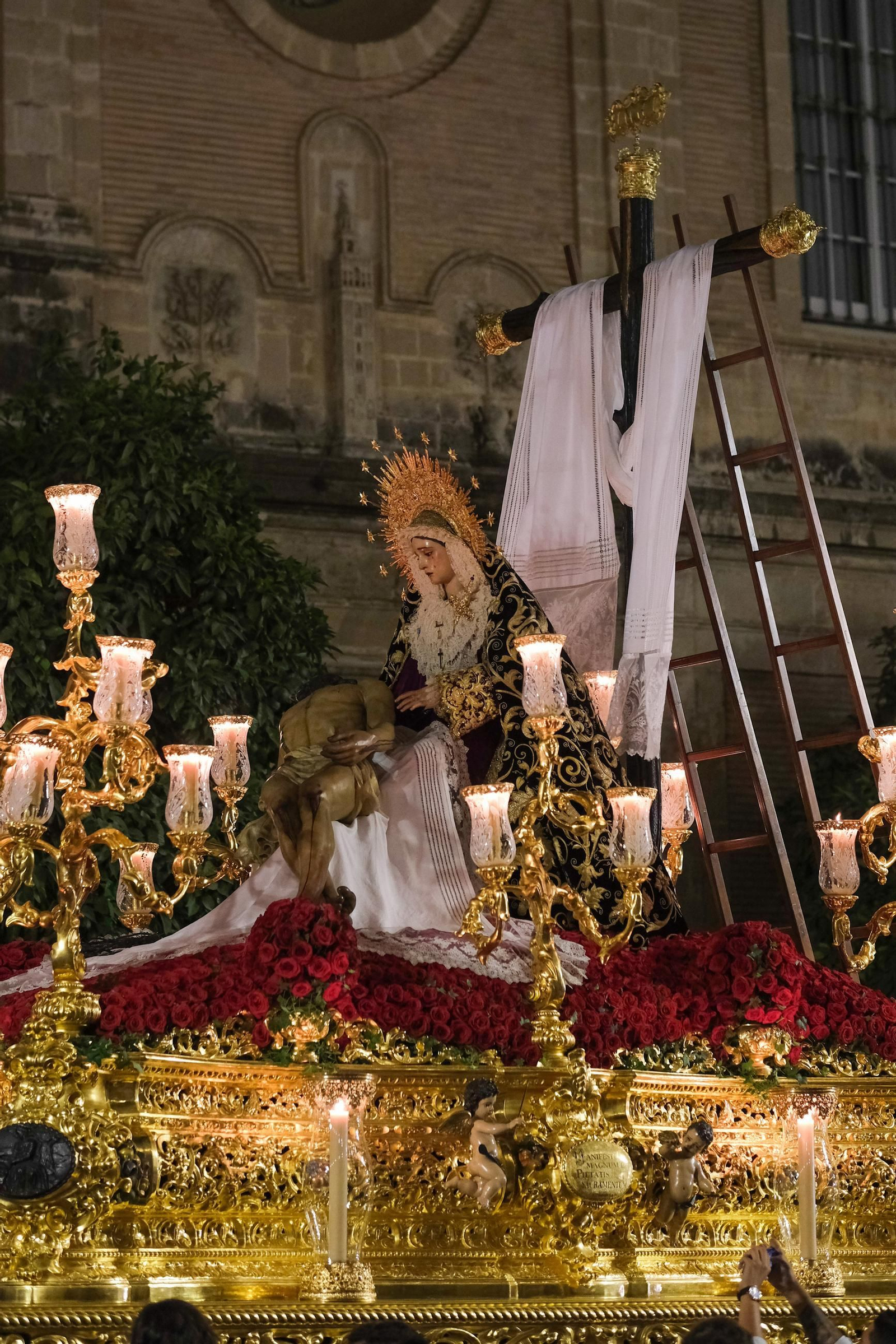 Traslado de la Virgen de la Piedad del Baratillo a la Catedral para su coronación