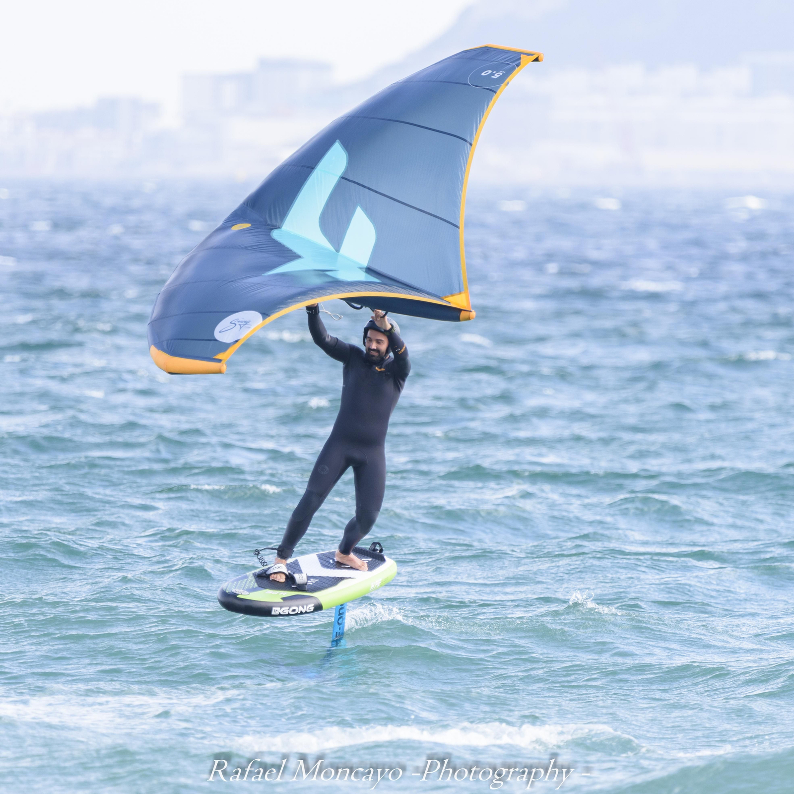 Wing foil en la Bahía de Algeciras