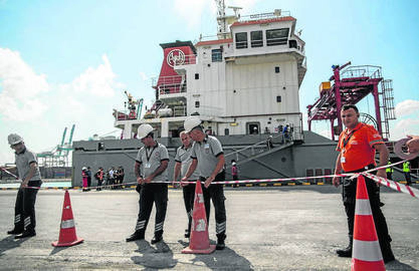 Kiev y Moscú se acusan de poner en riesgo la central nuclear de Zaporiyia