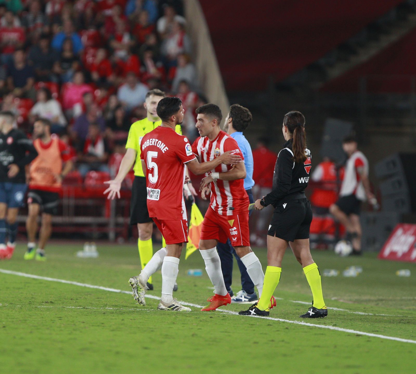 Imágenes del partido de fútbol U.D. Almería-Girona F.C.