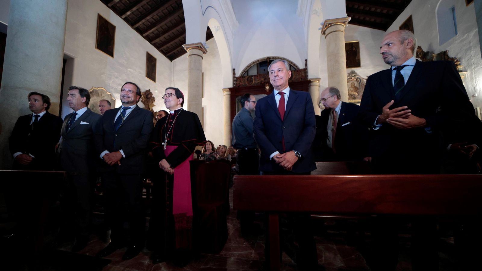 El alcalde, José Luis Sanz, ha acudido a la reapertura.
