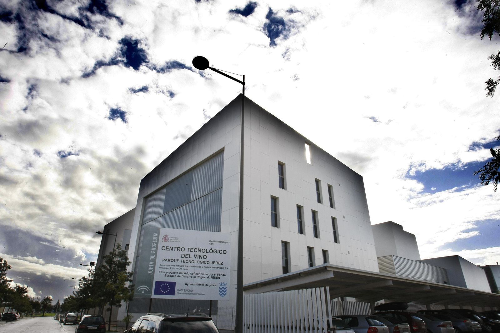 El Centro Tecnológico del Vino, uno de los edificios sin uso desde hace años.