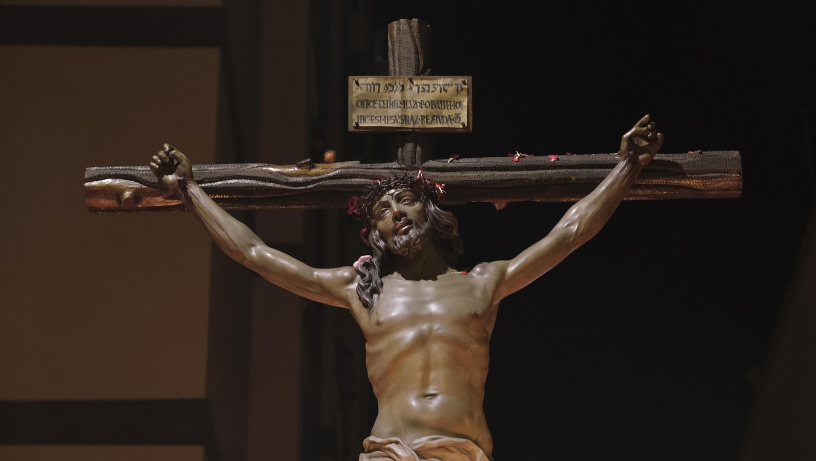Procesión del Perdón en Almería, en imágenes