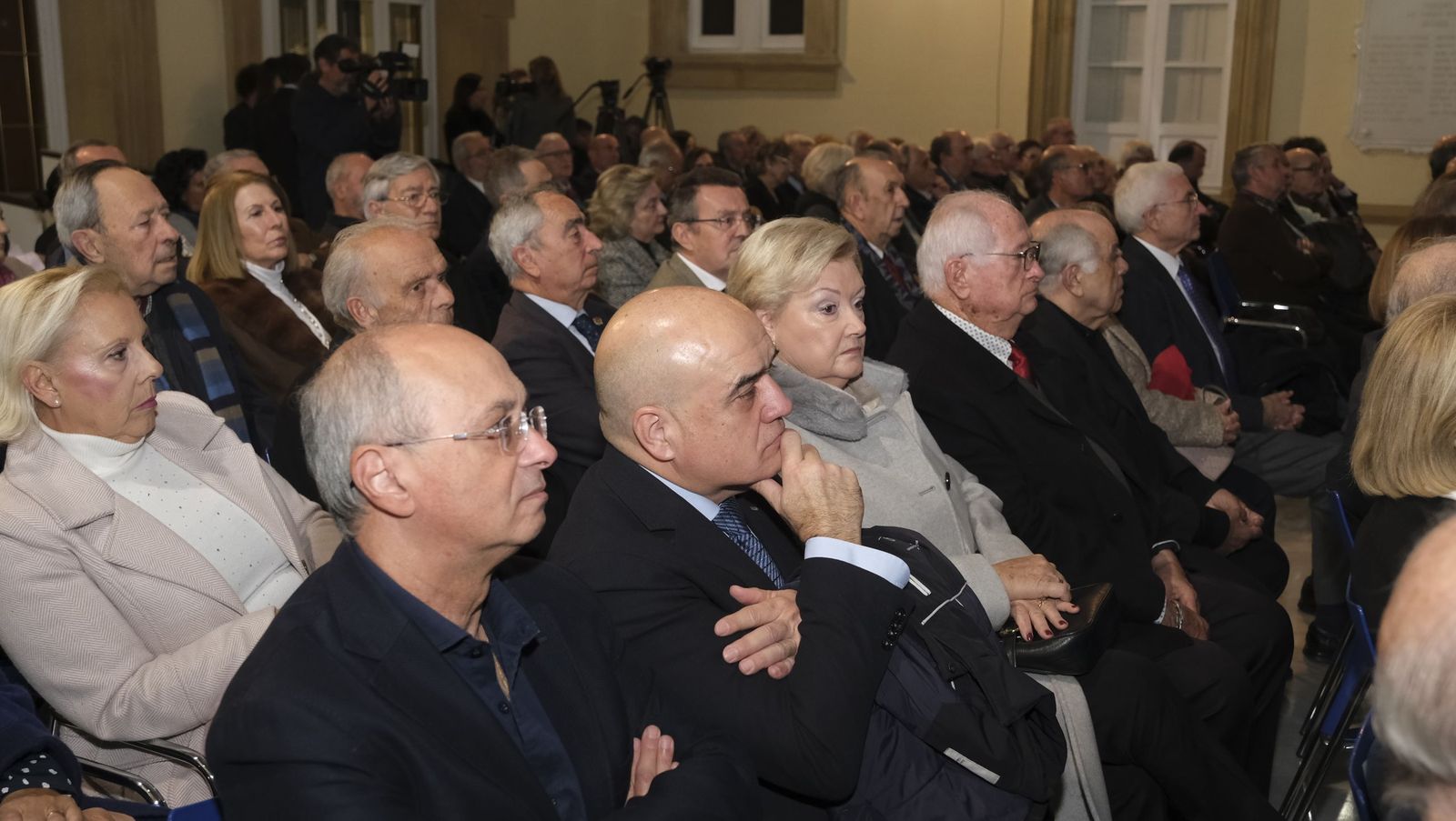 Las fotografías de la entrega del Escudo de Oro de la Provincia al Doctor Francisco Ortega Viñolo