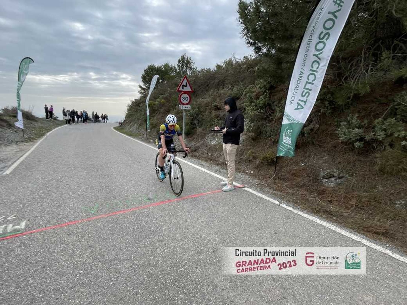 Un ciclista en la pasada edición de la cronoescalada de El Conjuro.
