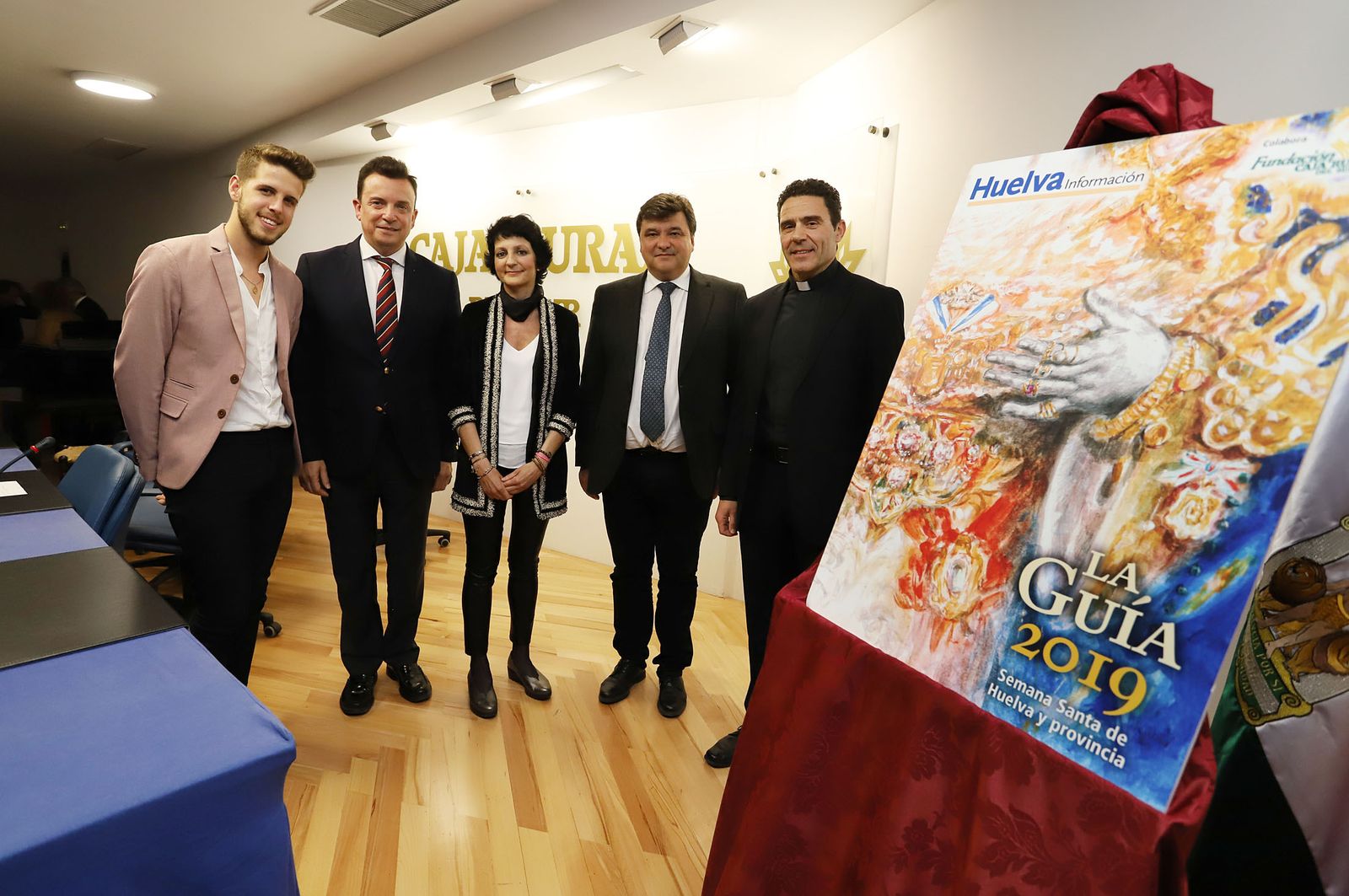 Imágenes de la presentación de la Guía de Semana Santa de Huelva Información