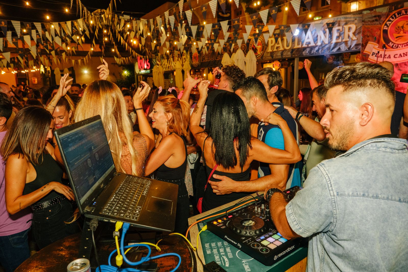 Búscate en el OktoberFest de Plaza Canterbury del viernes día 29 de septiembre