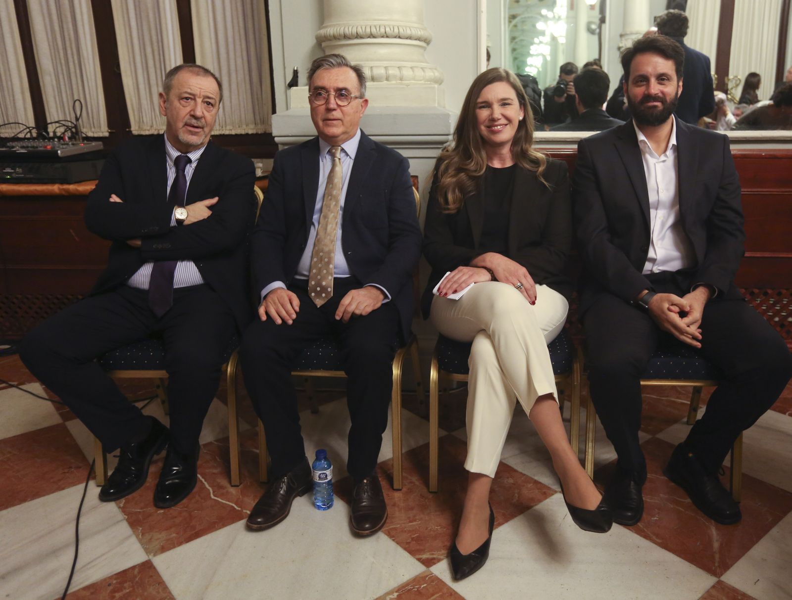 Julián Cabrera (que recogió el premio de Carlos Alsina), Ignacio Martínez, Ana Pérez Bryan y Alejandro Zea, ayer, en el Ayuntamiento.