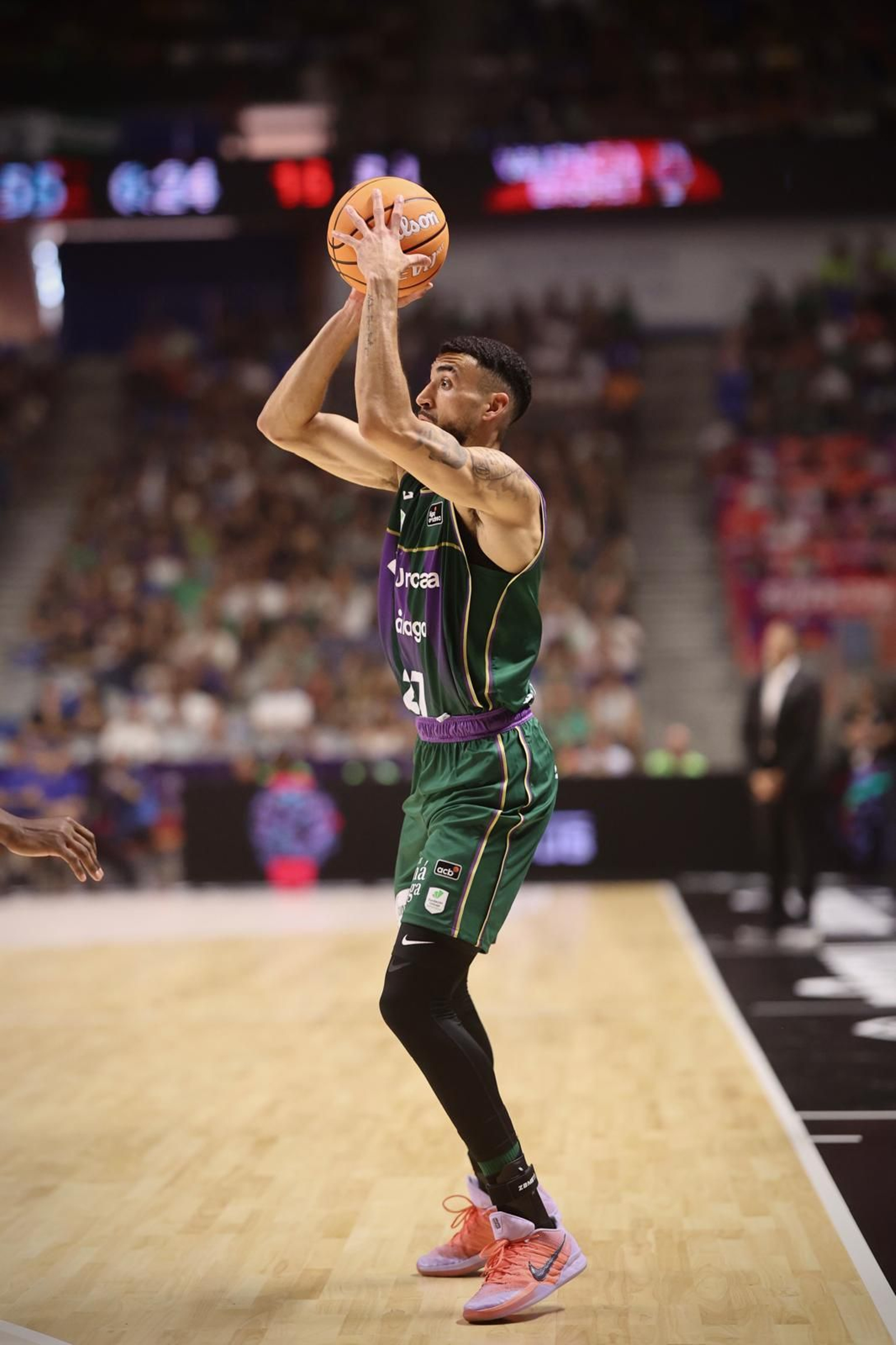 El Unicaja - Valencia Basket de la Supercopa, en fotos