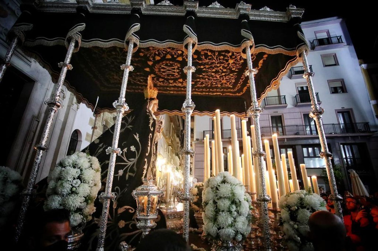 Las imágenes de la cofradía de Buena Muerte en la Semana Santa de Cádiz 2022