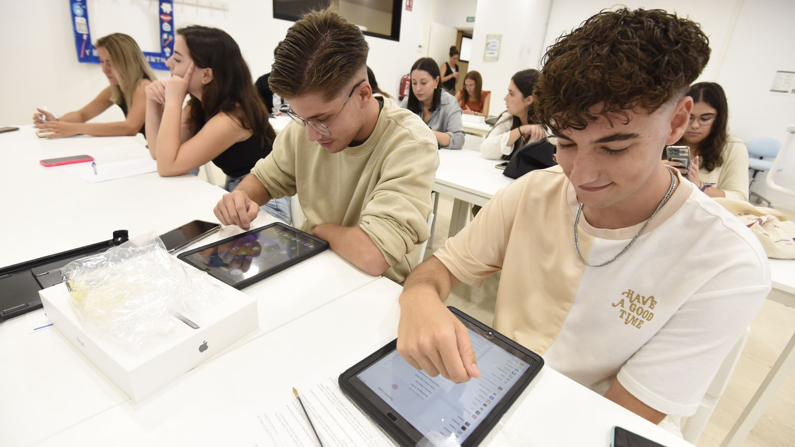 El Grupo ILERNA, al que pertenece ILERNA Sevilla, apuesta por dar continuidad a su oferta educativa centrada en 30 ciclos oficiales en las modalidades presencial, semipresencial, a distancia y DUAL.