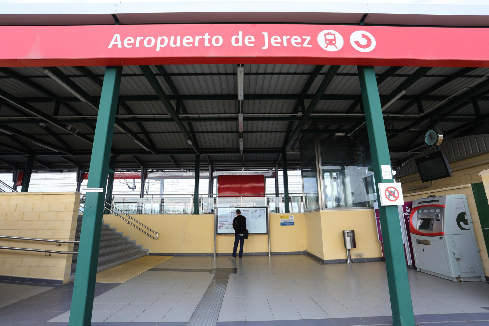 Imagen del apeadero del aeropuerto jerezano.