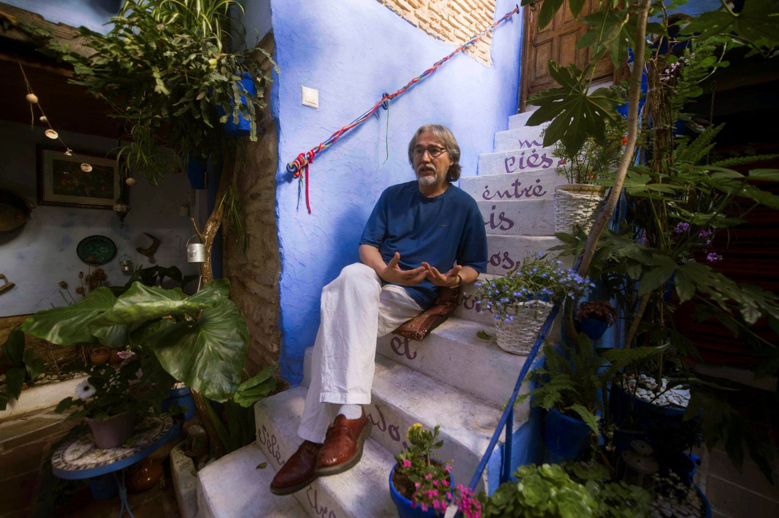 El escultor y pedagogo Teo San José, creador de Semillas de Paz.